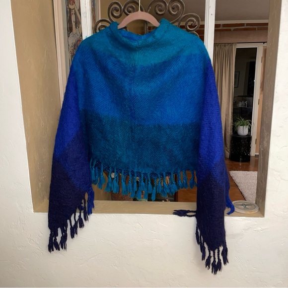 Woman’s Pancho Blue Wool Size S/M Fringe - Picture 5 of 5